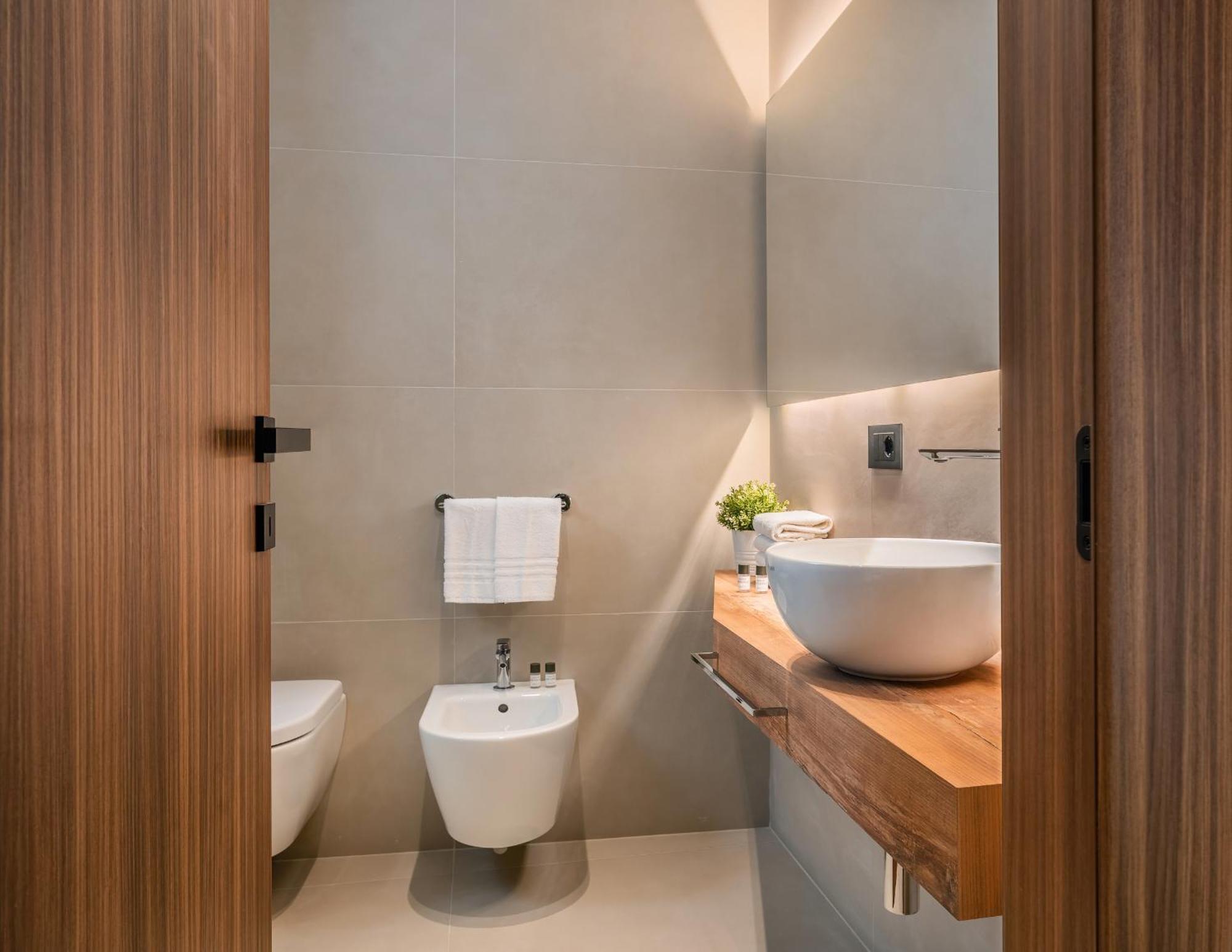 Hotel Universal กัตตอลิกา ภายนอก รูปภาพ