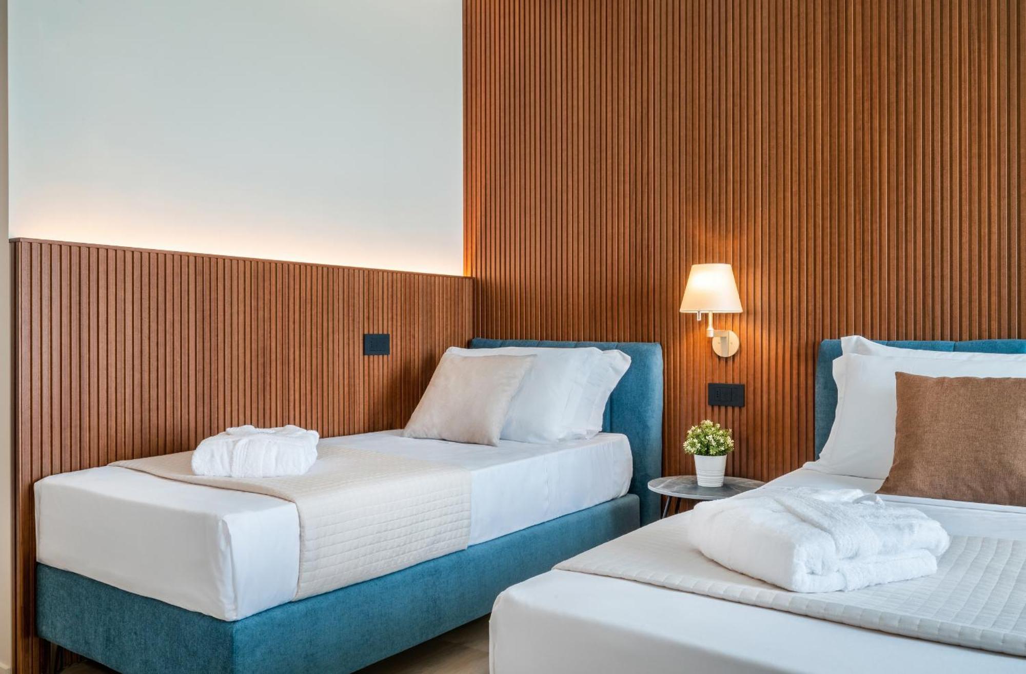 Hotel Universal กัตตอลิกา ภายนอก รูปภาพ